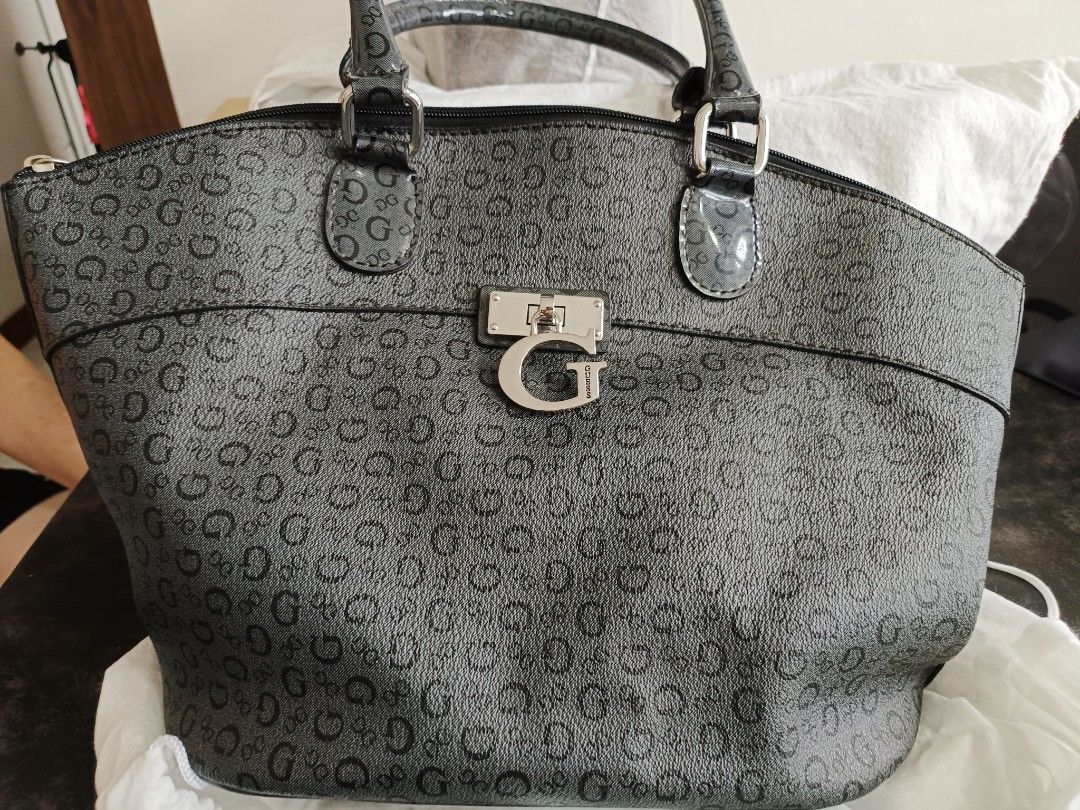 Guess bag Women s Fashion Bags Wallets Shoulder Bags on Carousell