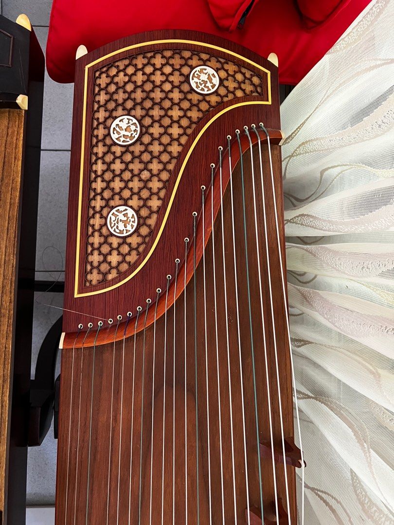 Guzheng, Hobbies & Toys, Music & Media, Musical Instruments on Carousell