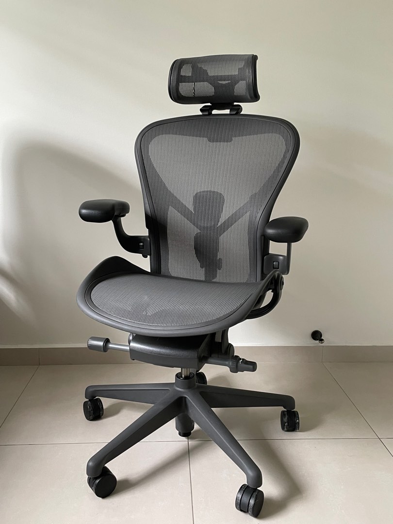 Herman Miller Remastered Aeron PostureFit SL Chair Size C