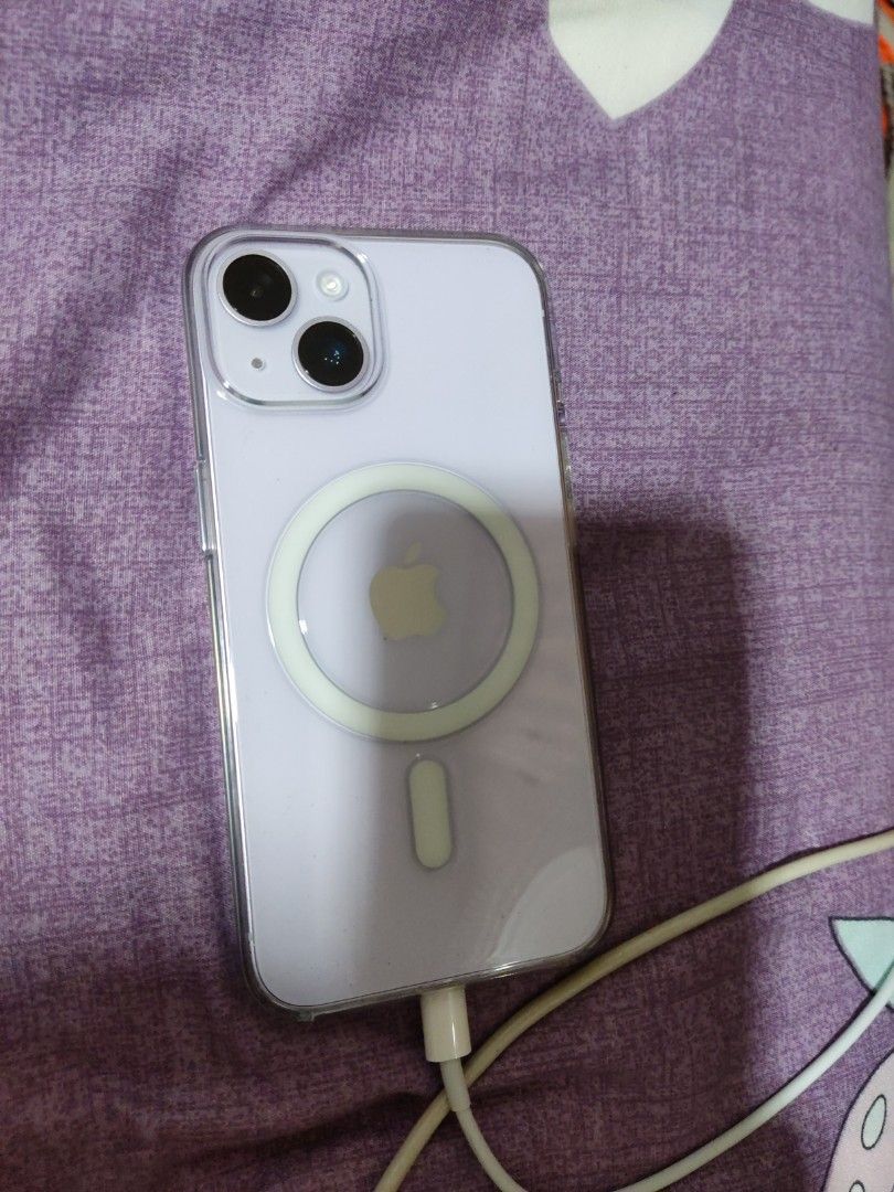 Iphone 14 (Category: iPhone 14 Series) located in Singapore. Submitted by youngcat.27adab (Listing ID 1195767421, Image 1). Description: .