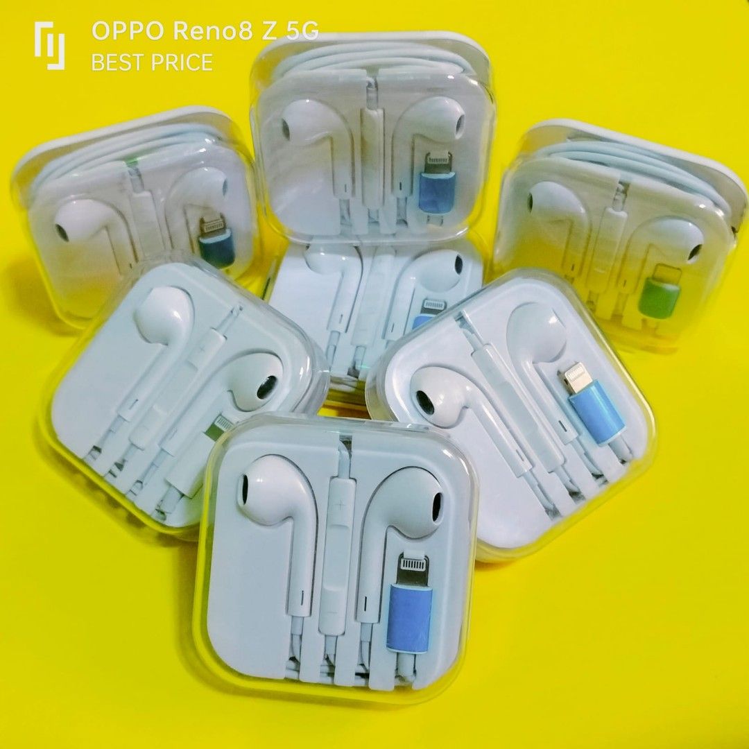 iPhone Headset (Category: Earphones) located in Paranaque City. Submitted by audioaddict0517 (Listing ID 1195710103, Image 1). Description: .