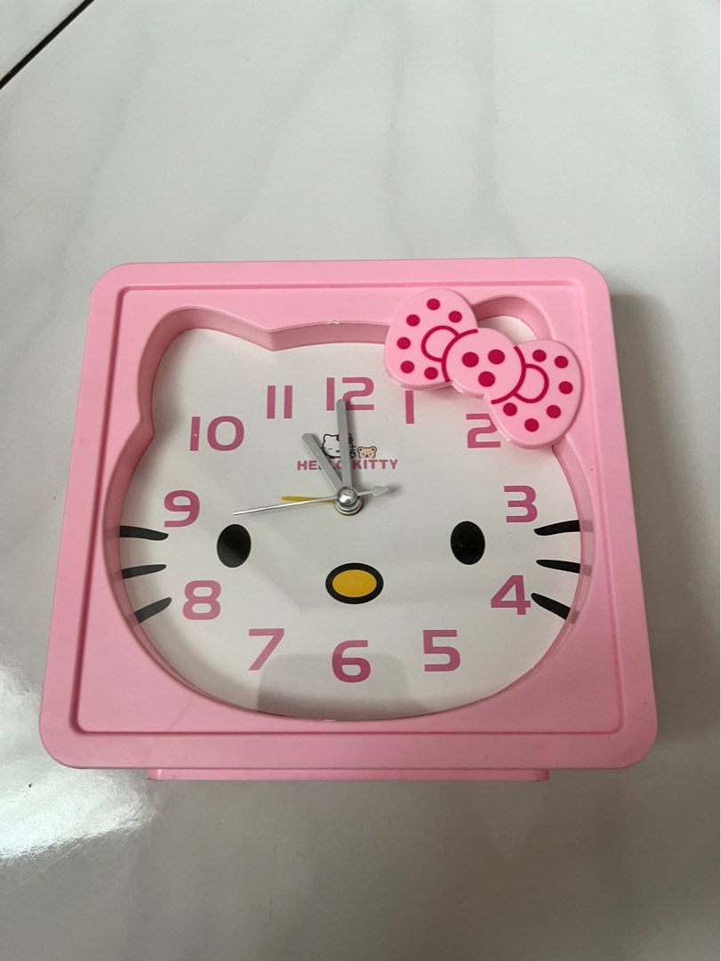 jam hello kitty / jam meja / jam kotak / jam anak / jam hadiah / hello