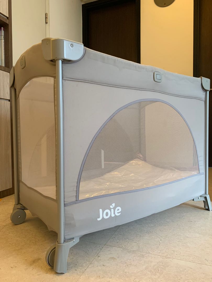 Joie Kubbie + mattress + cot sheet!, Babies & Kids, Baby Nursery & Kids