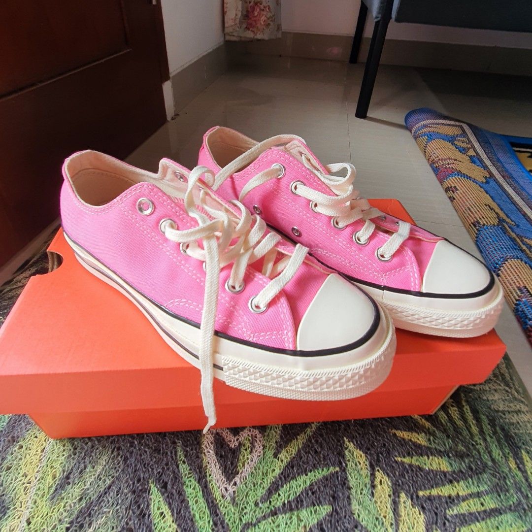 Jual New Converse Chuck 70 Pink Fesyen Wanita Sepatu di Carousell