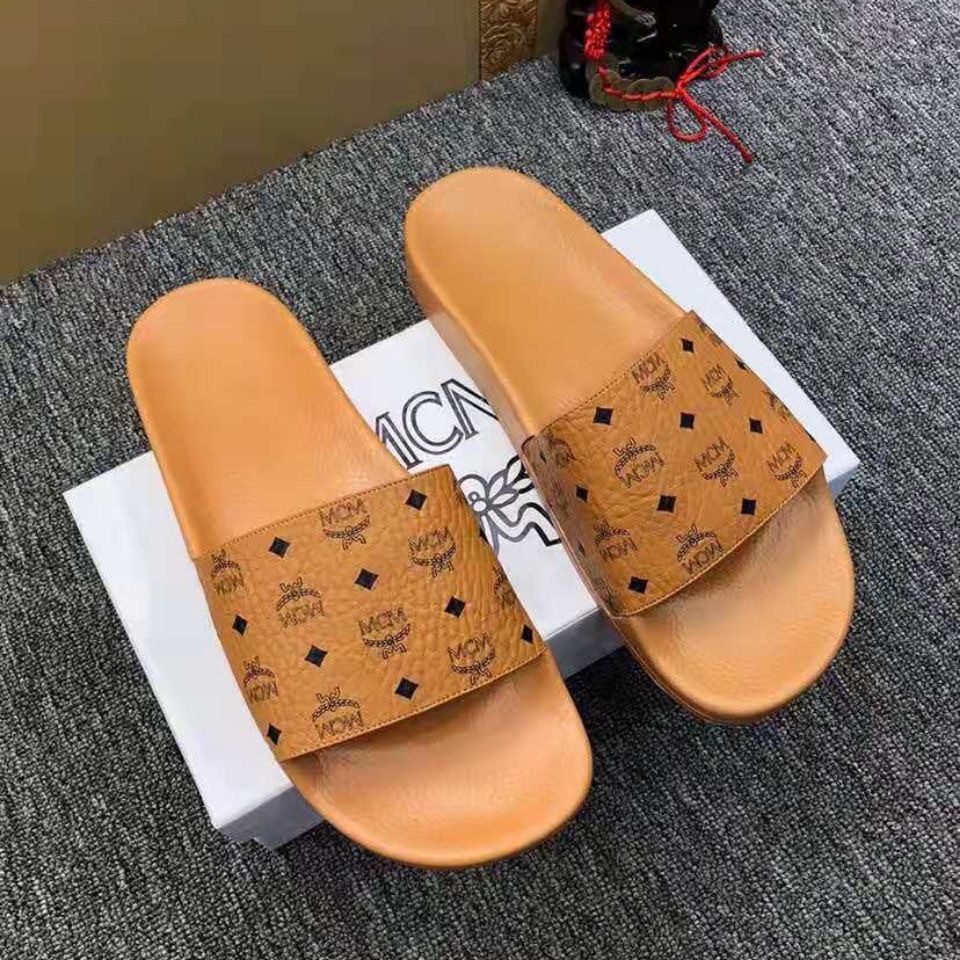 Mcm deals womens slides