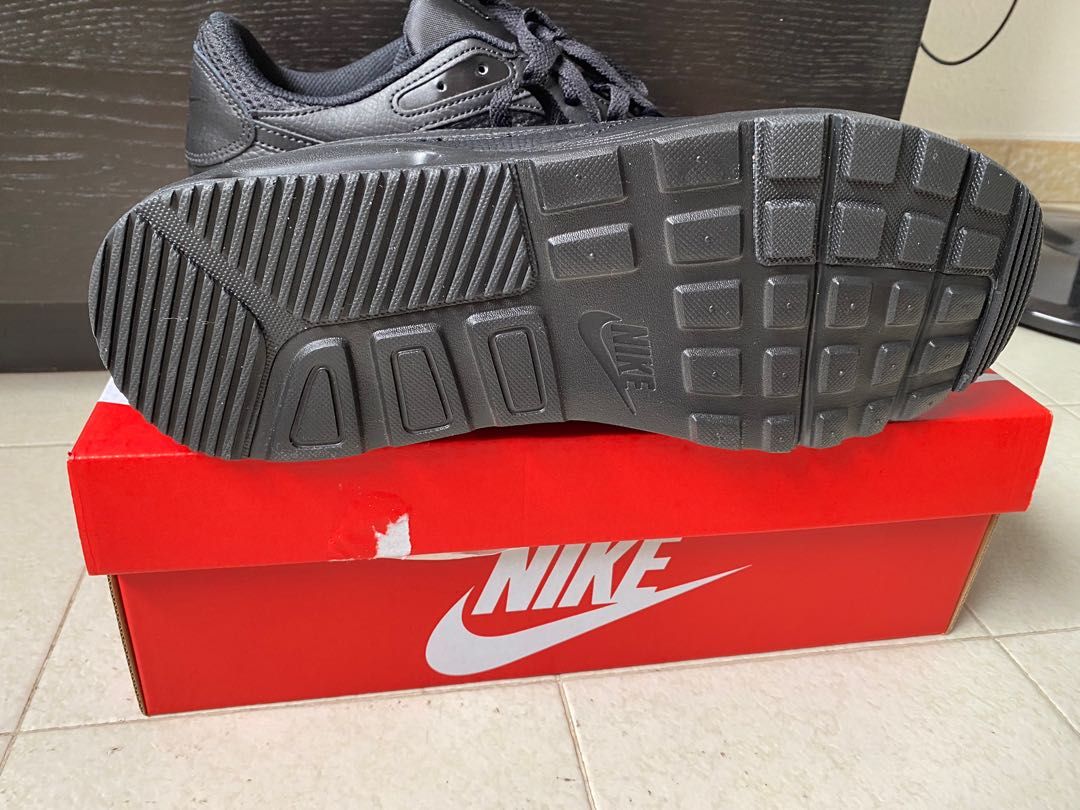 full black nike air max