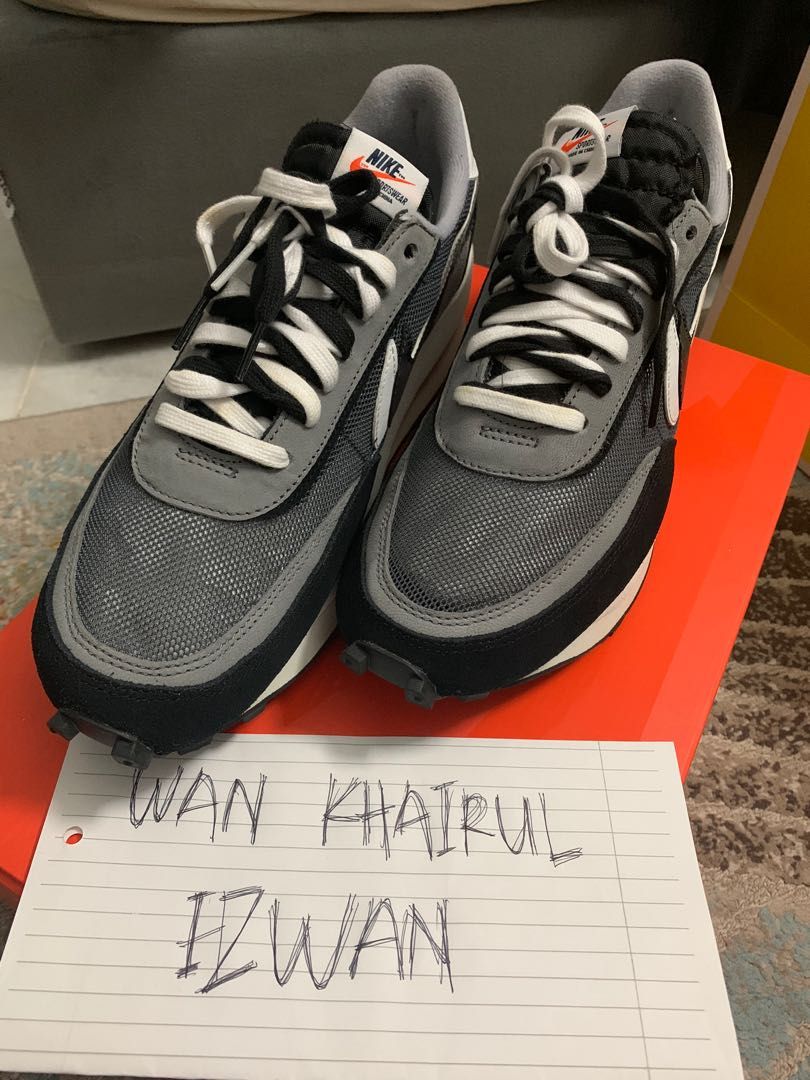 Black nike 2025 sacai waffle