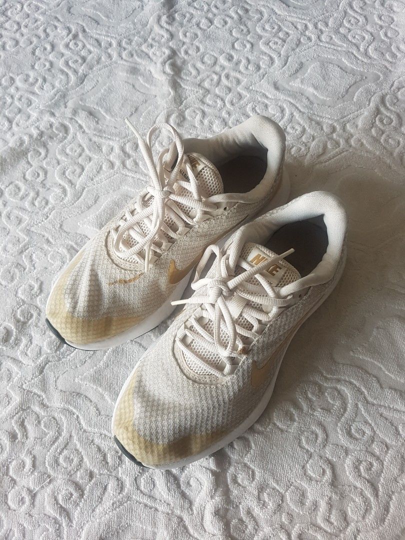 size 9 nike women's running shoes