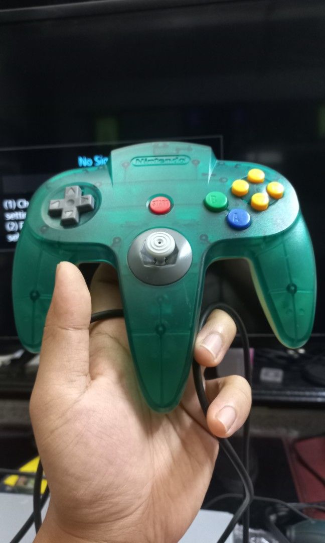 Nintendo 64 Controller (Category: Controllers) located in Quezon City. Submitted by aaronaguila (Listing ID 1195692299, Image 1). Description: Nintendo 64 Controller Clear Blue Original.