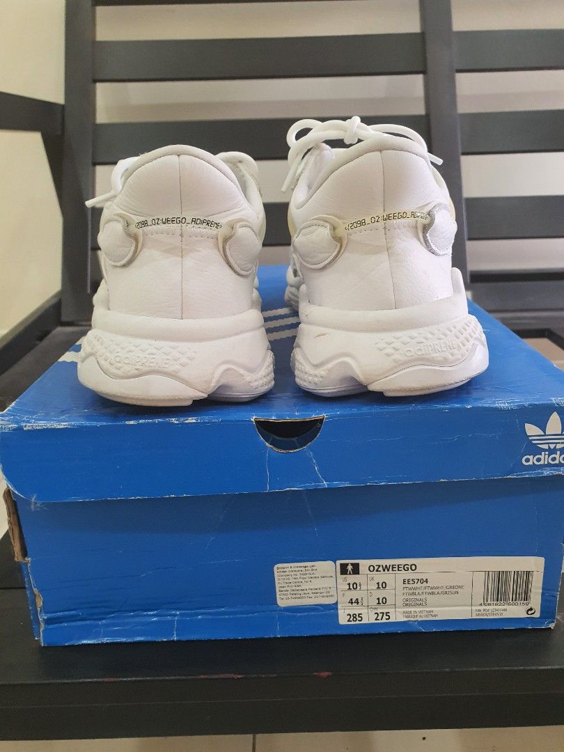 adidas ozweego triple white