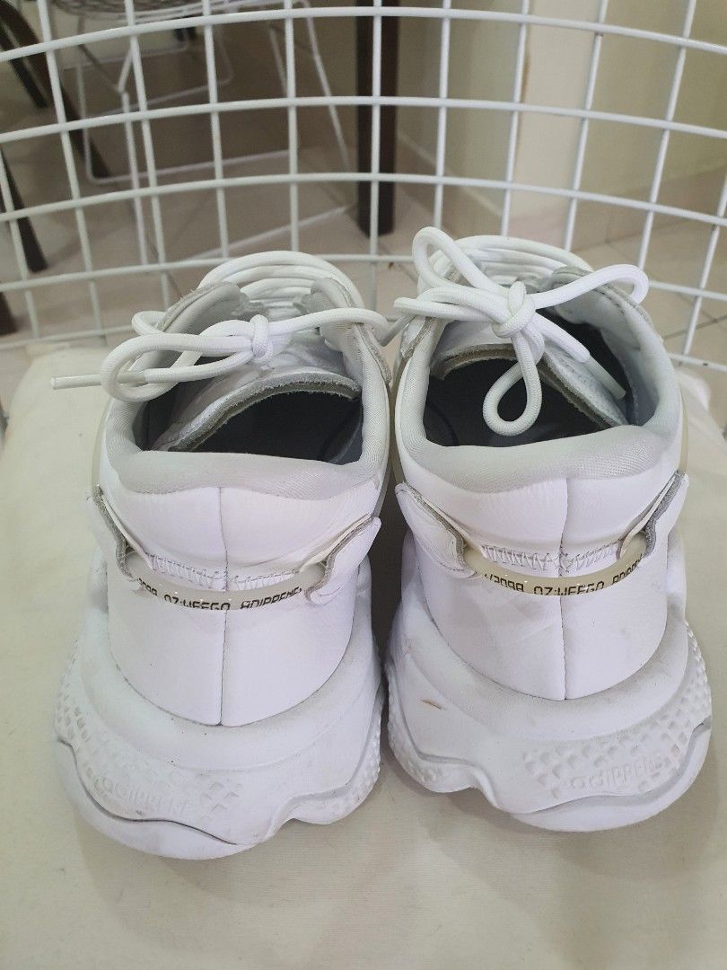 ozweego triple white