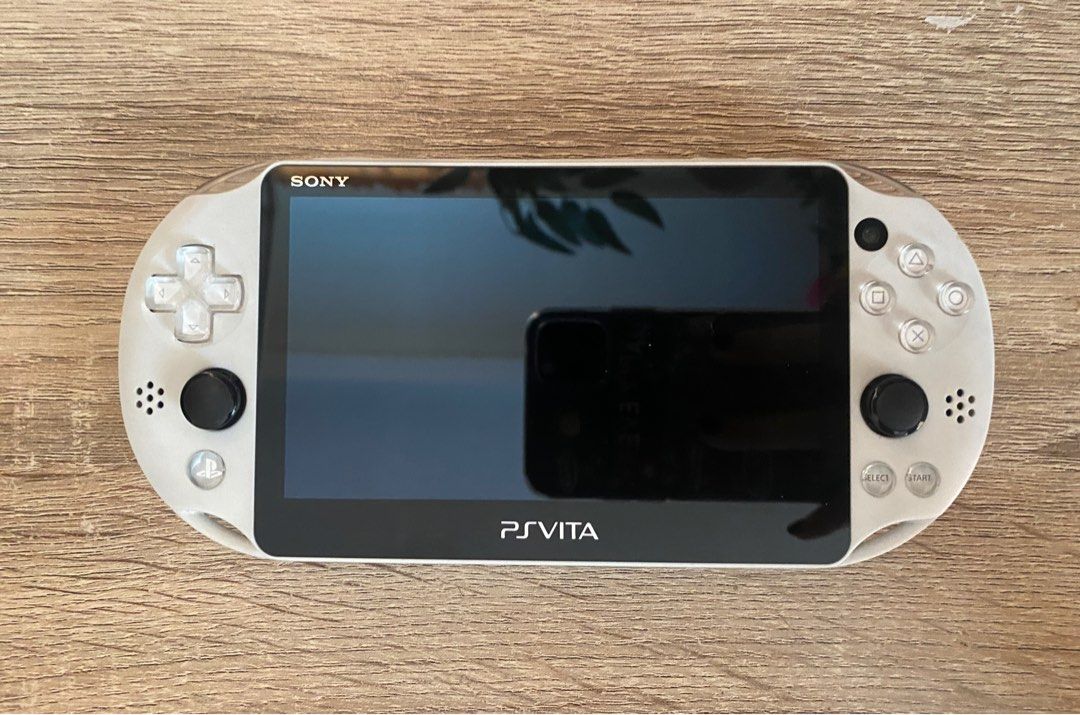 PS VITA Slim White, Video Gaming, Video Game Consoles, PlayStation on