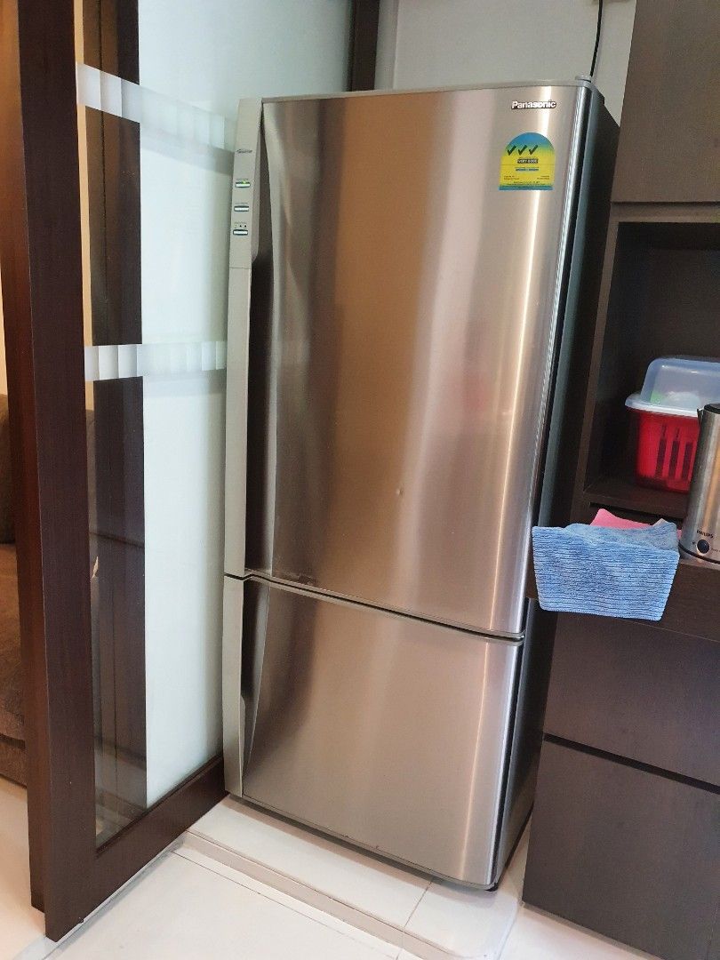 Quiet working fridge (preloved), TV & Home Appliances, Kitchen