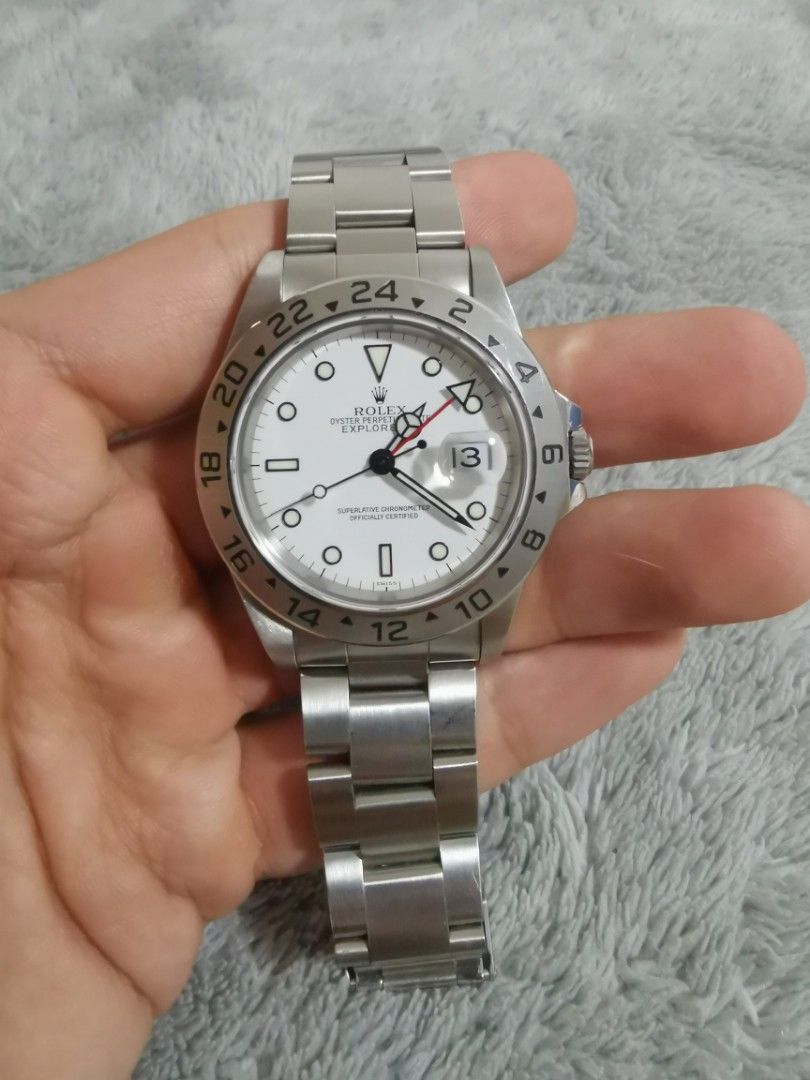 Rolex 16570 Explorer II (Category: Luxury Watches) located in Makati City. Submitted by daitodai (Listing ID 1195721136, Image 2). Description: For sale: Rolex Swiss only 16570 Explorer II Polar Dial 1999 papers from Hong Kong Recently serviced by RSC Makati 8.5/10 cosmetic condition Unpolished Comes as fullset with full bracelet links Price 500000.