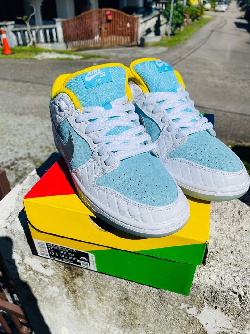 dunk low lagoon pulse