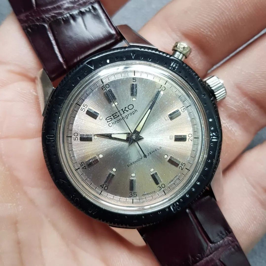 Seiko Chronograph One Button 5719-8990, Men's Fashion, Watches &  Accessories, Watches on Carousell