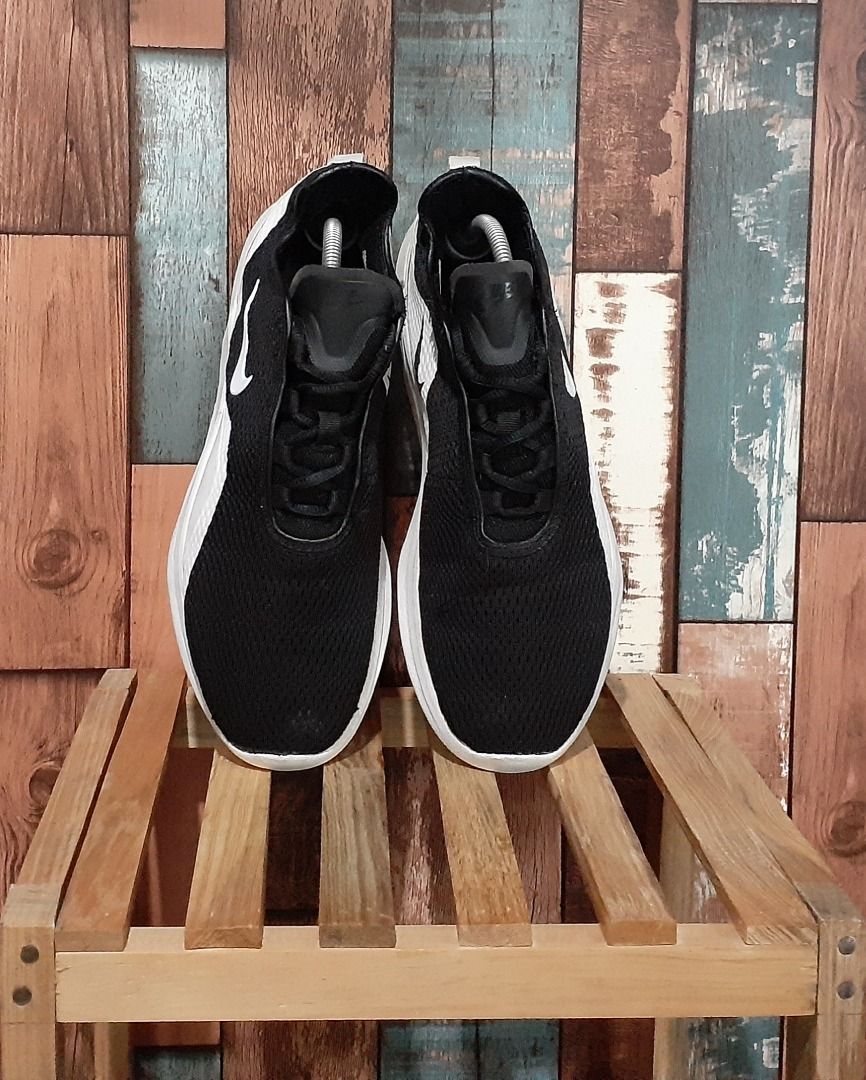 Nike motion 2 black and white Clearance