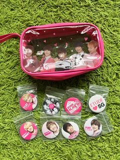 SHINee Etude house Pink Play Party badges and pouch