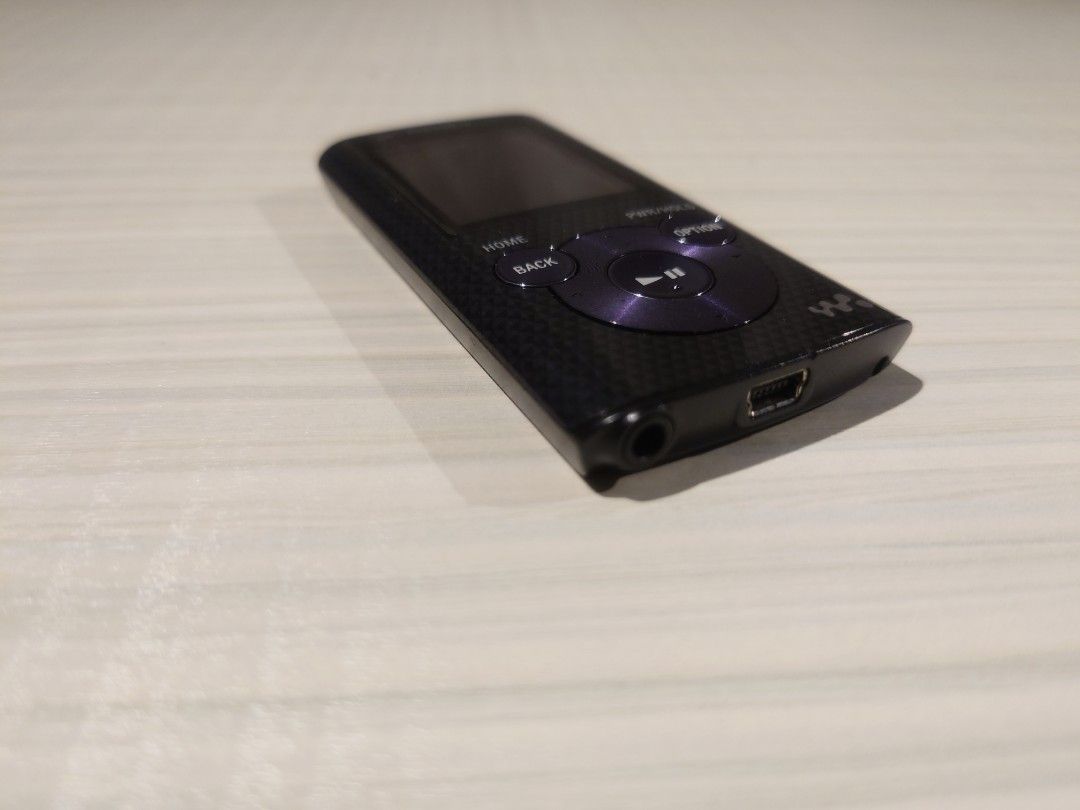 Sony Walkman NWZE384 8GB Black, Audio, Portable Music Players on Carousell