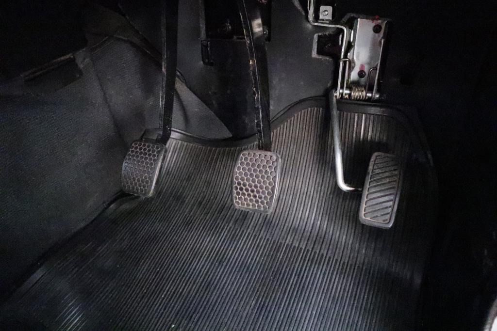 Suzuki Jimny Caribian 2004 CBU SJ413 4x4, Mobil & Motor, Mobil untuk