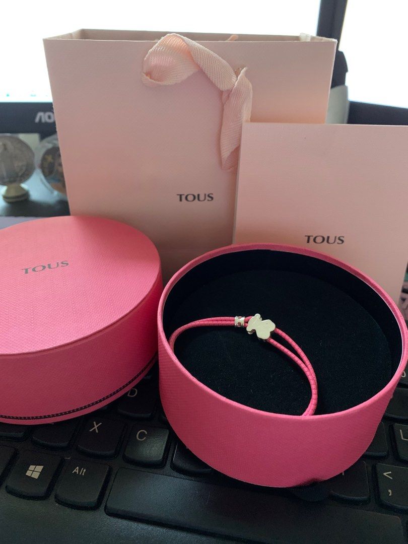 Tous Elastic Bracelet (Category: Luxury Accessories) located in Santo Tomas. Submitted by mrsd17 (Listing ID 1195799139, Image 1). Description: Preloved Used twice only Complete inclusions Paper bag box and receipt Send msg to inquire or order.