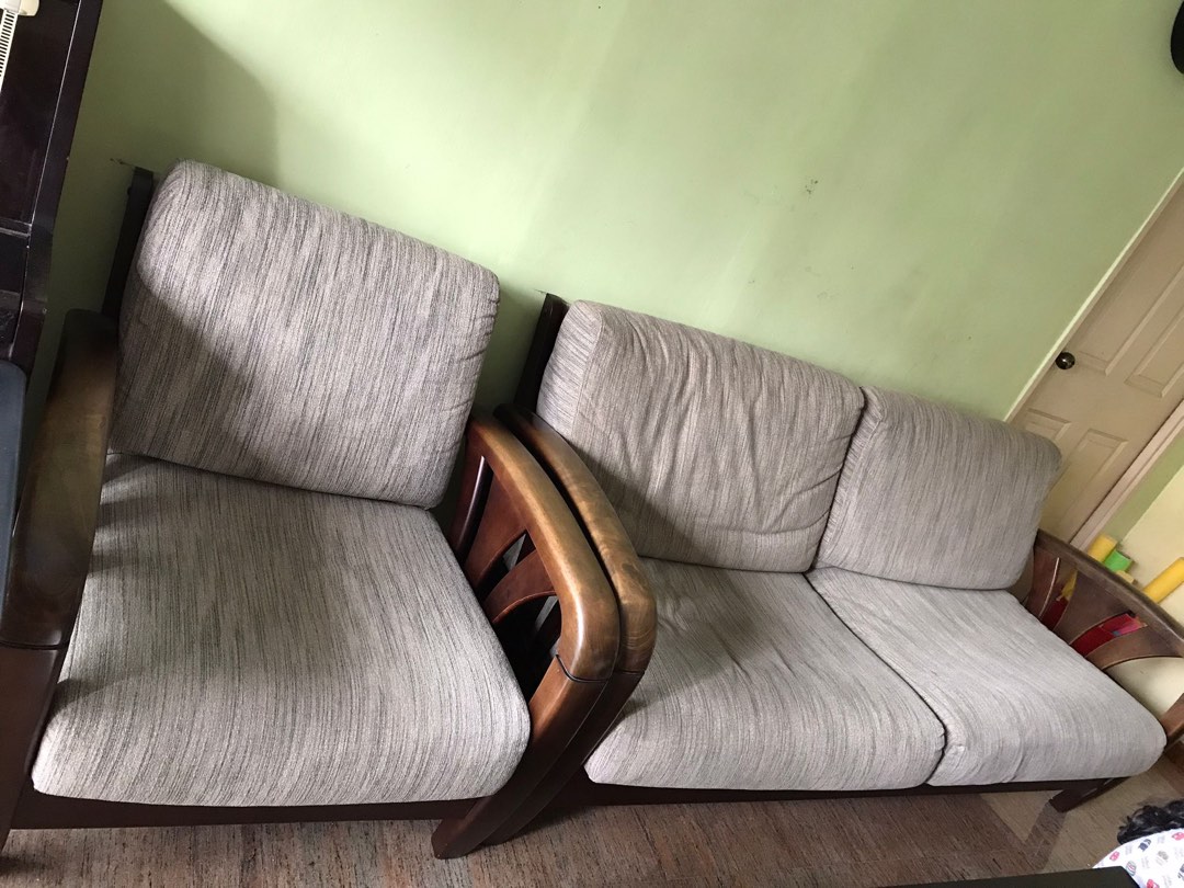 Used sofa set to sell, Furniture & Home Living, Furniture, Sofas on