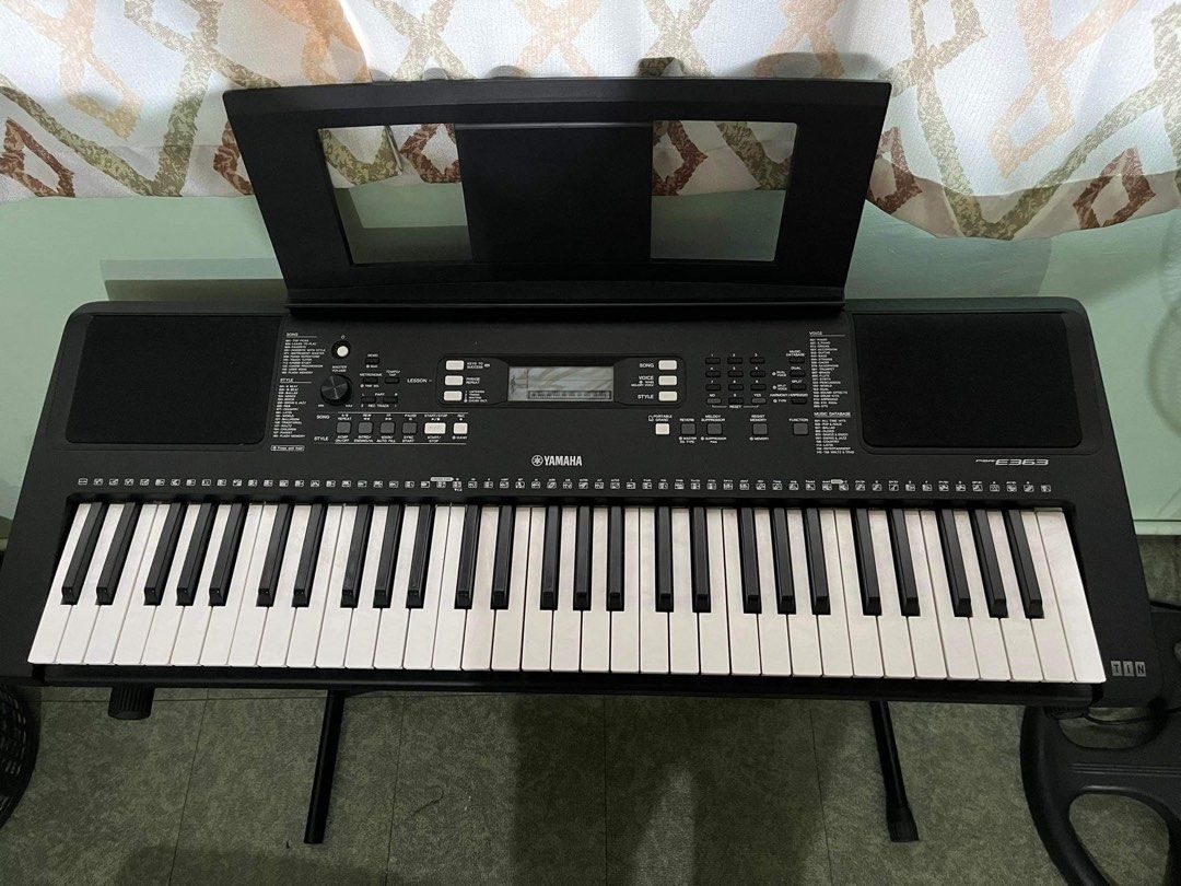 YAMAHA DIGITAL KEYBOARD (YPT360), Hobbies & Toys, Music & Media
