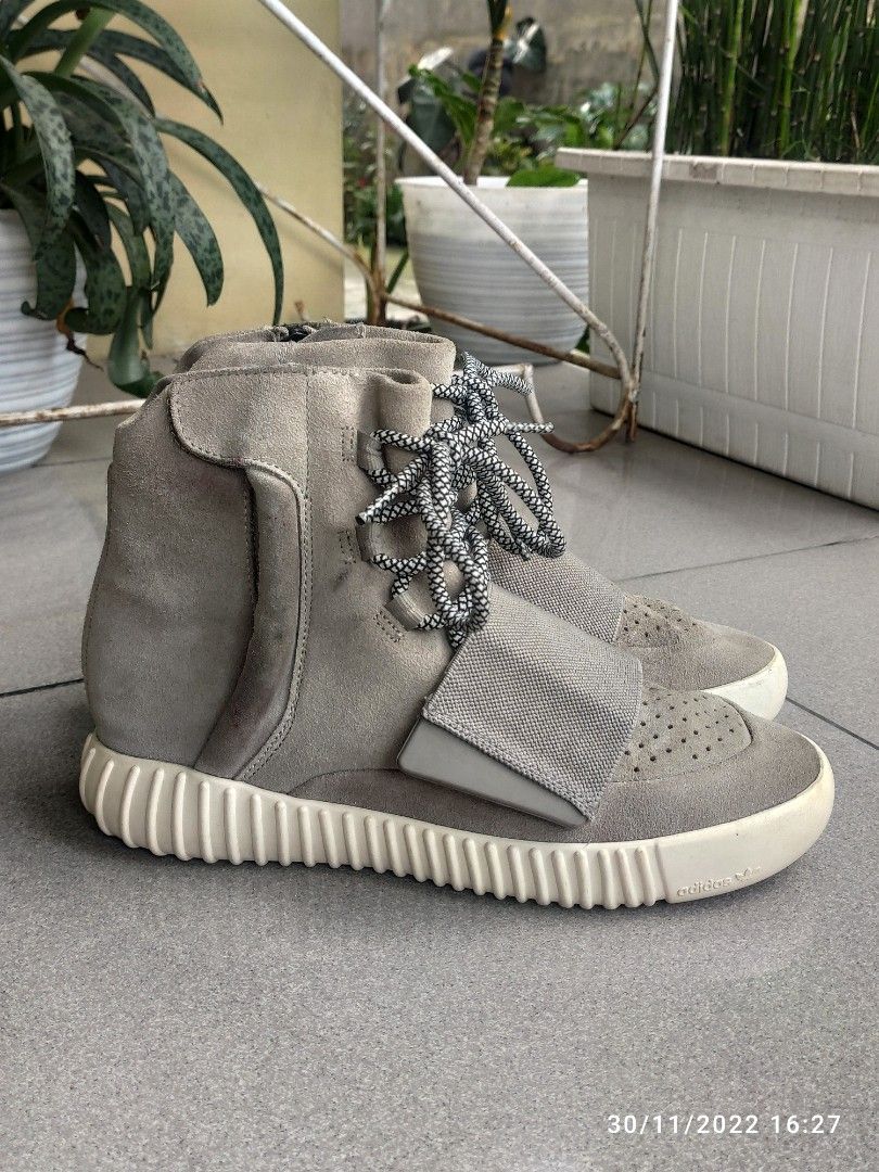 ADIDAS YEEZY BOOST 750 OG LIGHT BROWN Fesyen Pria Sepatu