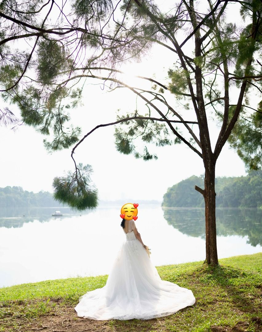 Adjustable White Wedding Gown Used Once Women s Fashion