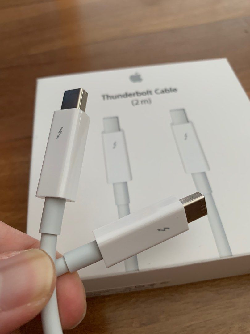 Apple Original thunderbolt cable 2 meter, Mobile Phones & Gadgets