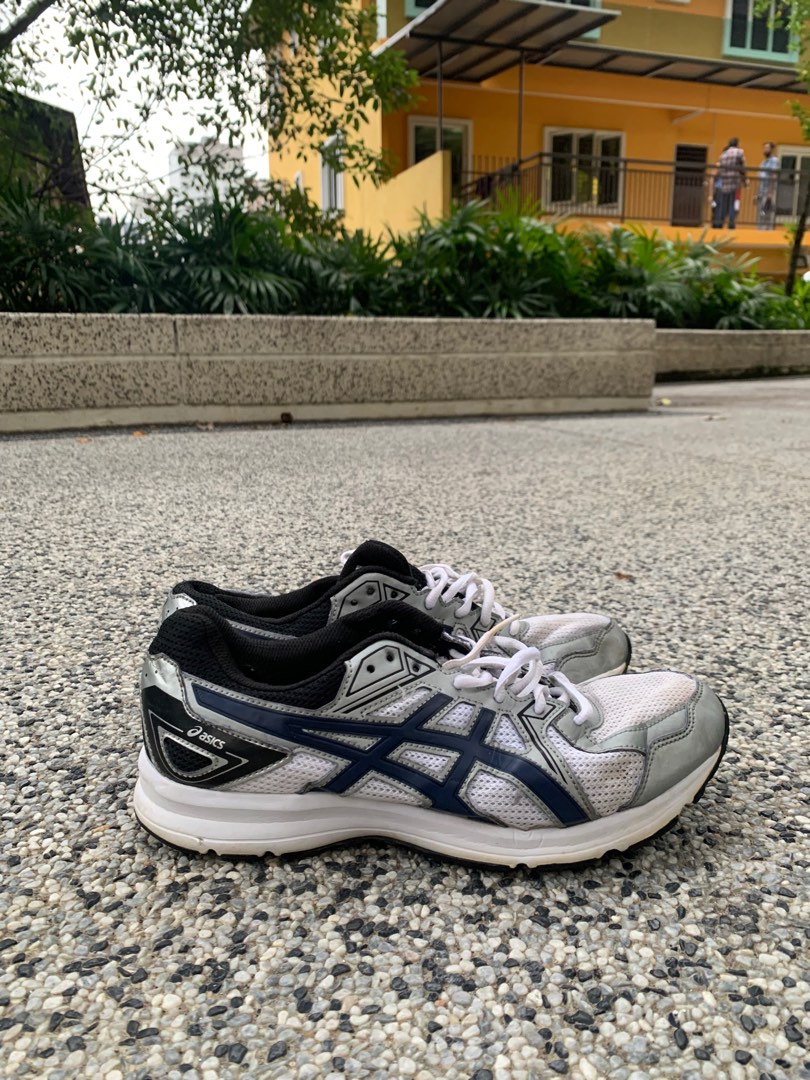 asics maverick 2