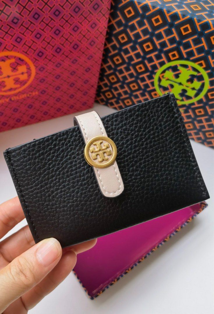 Authentic Tory Burch Walker accordion Card holder, Women's Fashion, Bags &  Wallets, Wallets & Card holders on Carousell