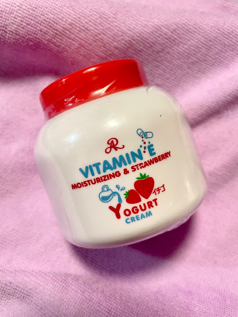 AUTHENTIC VITAMIN E YOGURT CREAM MOISTURIZER, Beauty & Personal Care