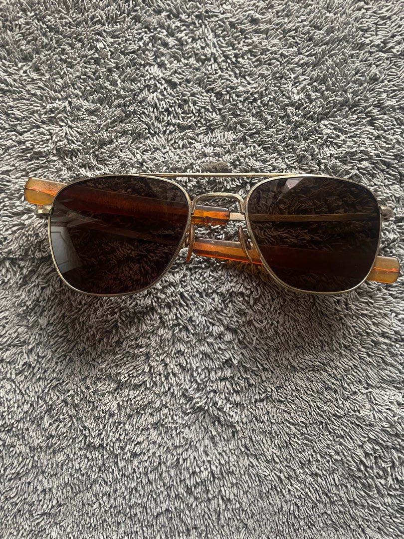 Aviator American Optical Vietnam Gold Frame, Women's Fashion, Watches