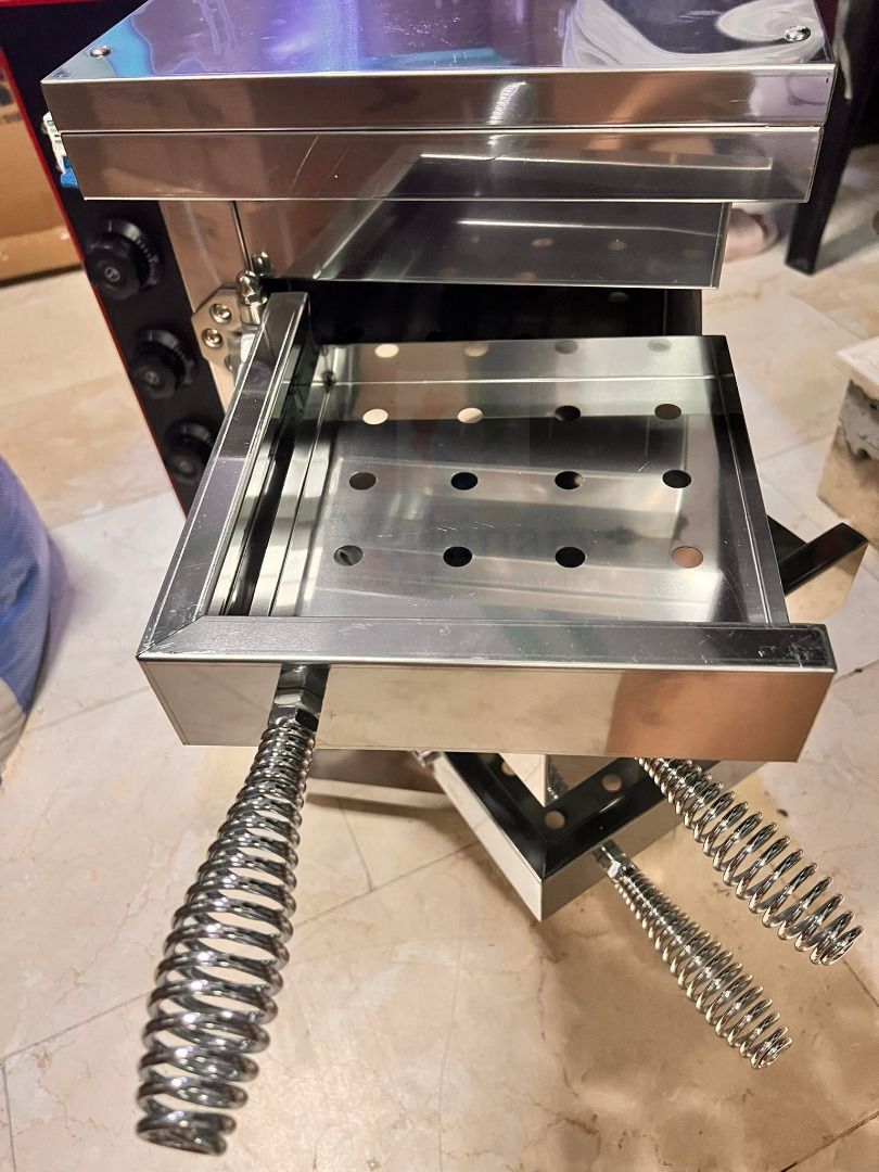Bibingka Oven Electric (Category: Ovens & Toasters) located in Manila. Submitted by makinaryageneral.merchandise (Listing ID 1200264681, Image 3). Description: 1. Stainless Steel 2. Deck baking oven 3. Removable handle 4. Easy to clean 5. Easy to use 6. Brand new Number of Ovens: 3 Layers Power: 2Kw ; Material: Stainlees Steel Volts: 220V / 50Hz Temperature: 50-300 0C Dimension: 47.5*34*57cm .