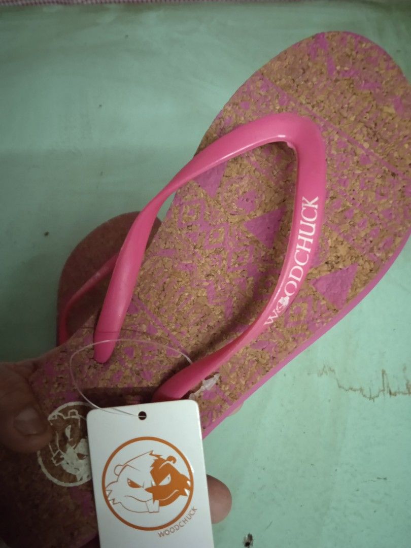 Brand new Woodchuck Slippers (Category: Slippers and slides) located in Pasay City. Submitted by rchllramento21 (Listing ID 1200383458, Image 1). Description: I bought as gift to my niece but it doesn't fit to her, I got wrong size. Size 5 1/2 - 6.