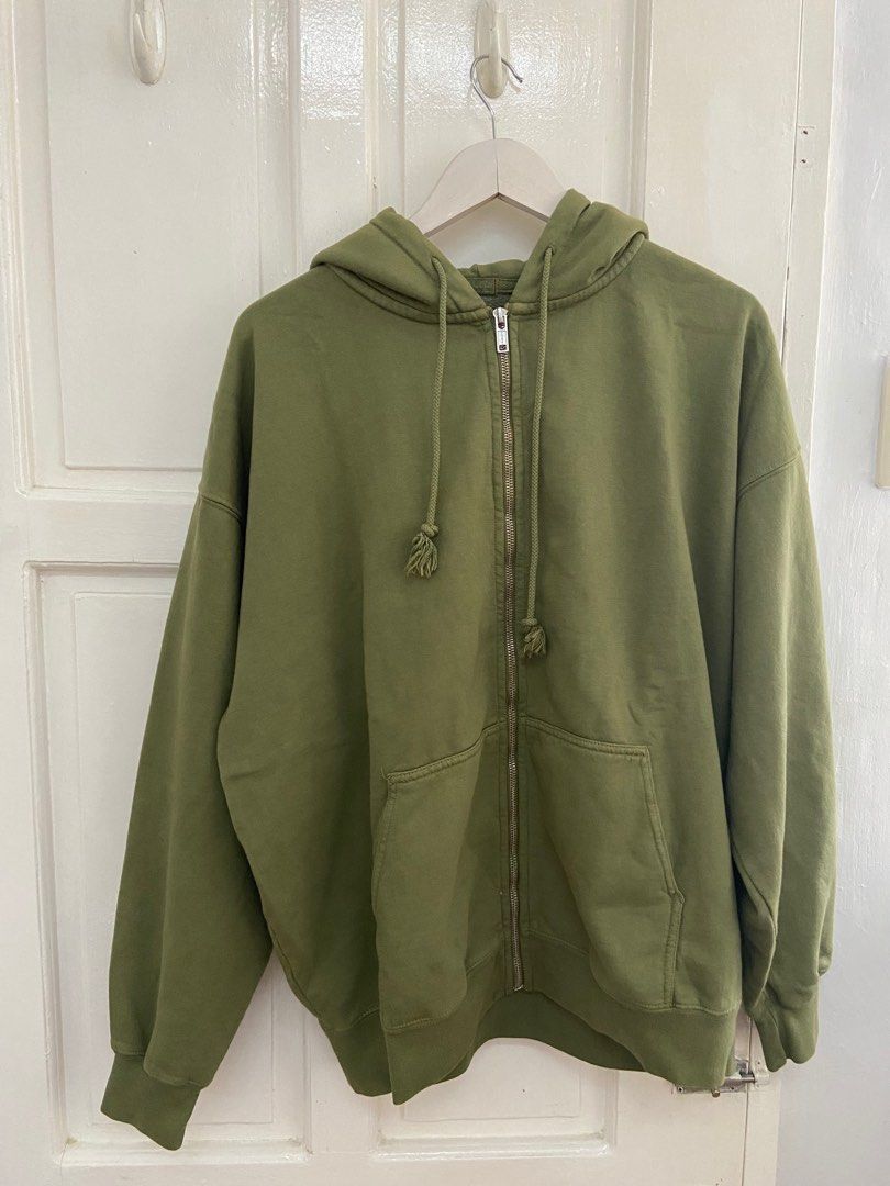 Brandy Melville Christy Hoodie in Matcha Green, Women's Fashion, Coats,  Jackets and Outerwear on Carousell