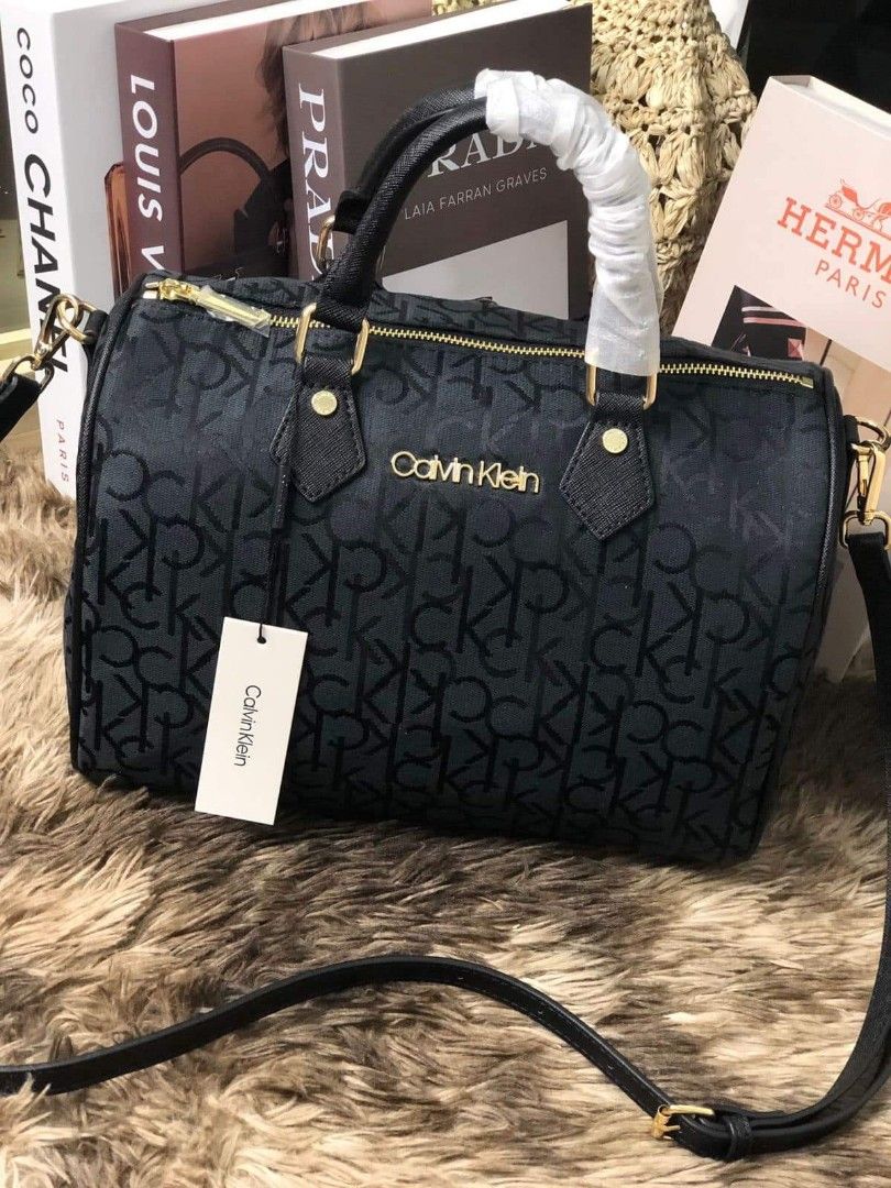 Calvin Klein Doctors Bag, Women's Fashion, Bags & Wallets, Crossbody