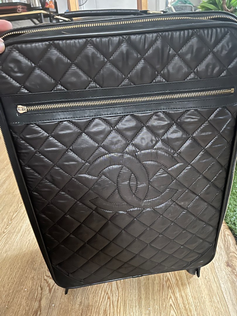 CHANEL Trolley Bag, Luxury, Bags & Wallets on Carousell