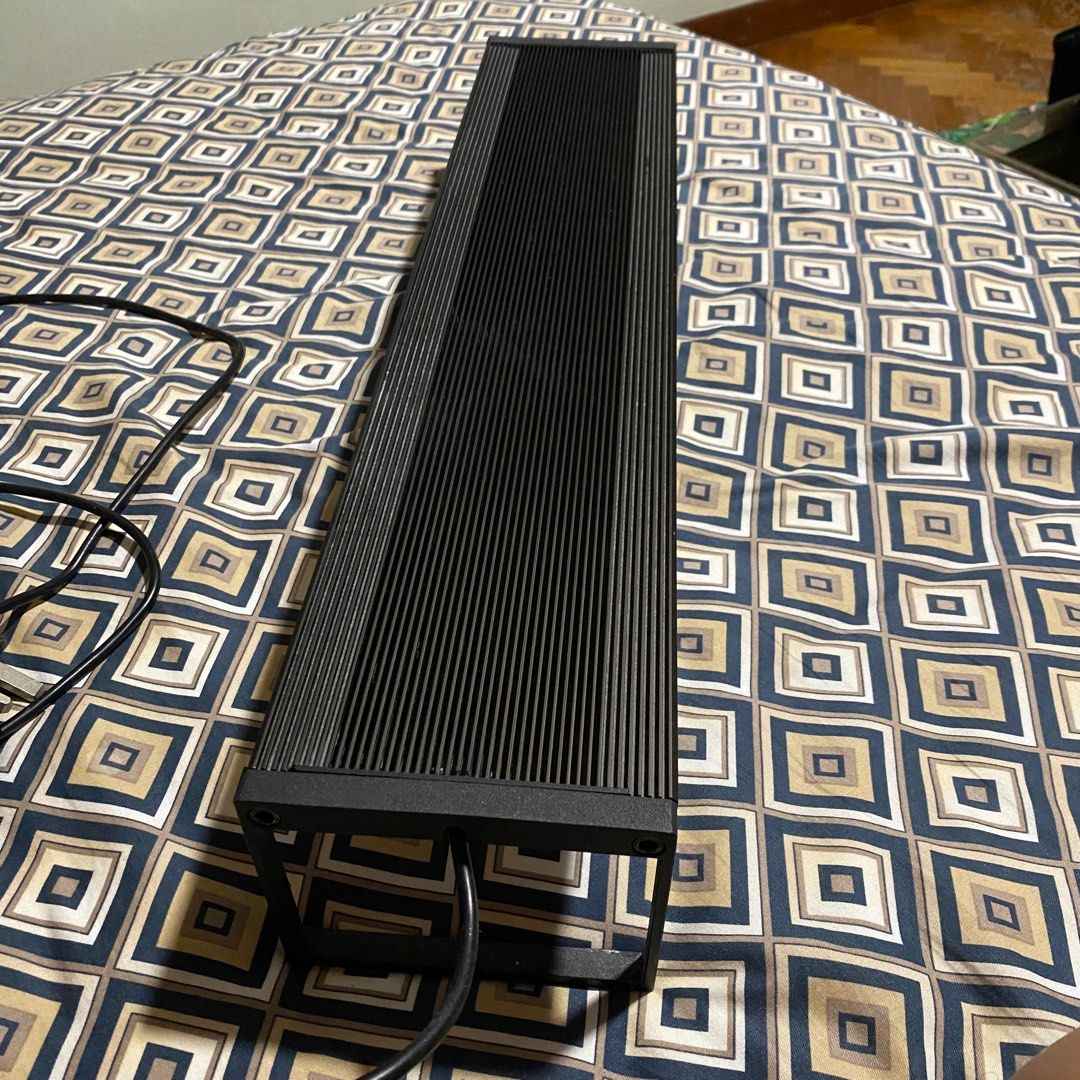 Chihiros WRGB II 2 slim 60 with mirror shades, Pet Supplies, Homes ...