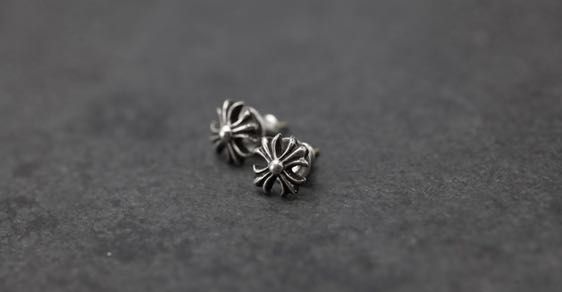 Chrome hearts earring cross 2025
