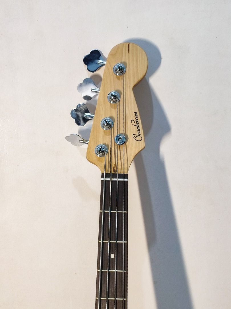 Cranberries Precision Bass Guitar, Hobbies & Toys, Music & Media