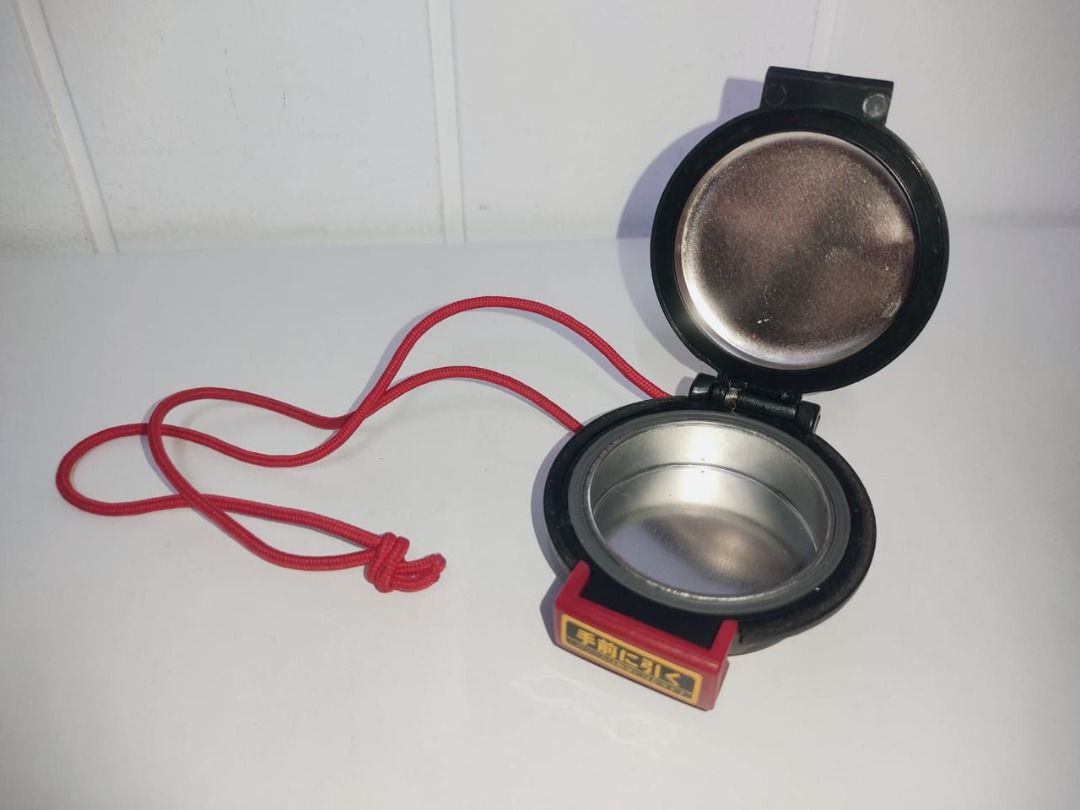 DAISO JAPAN PORTABLE ASHTRAY, Hobbies & Toys, Collectibles