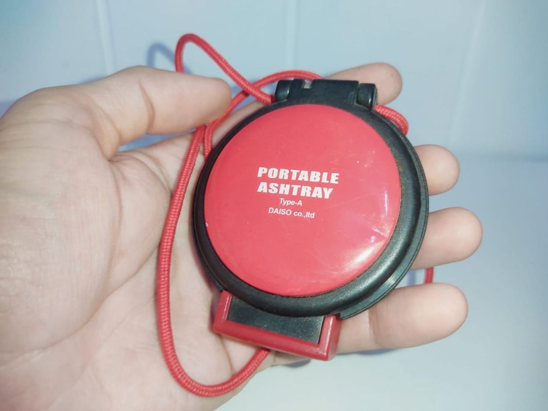 DAISO JAPAN PORTABLE ASHTRAY, Hobbies & Toys, Collectibles