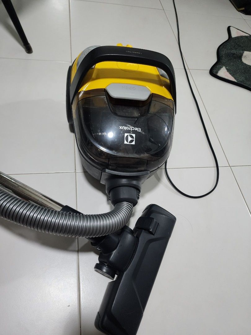 Electrolux Z1230, TV & Home Appliances, Vacuum Cleaner & Housekeeping