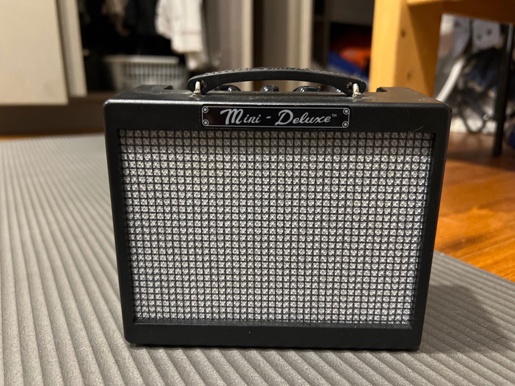 fender mini deluxe amp , Hobbies & Toys, Music & Media, Music