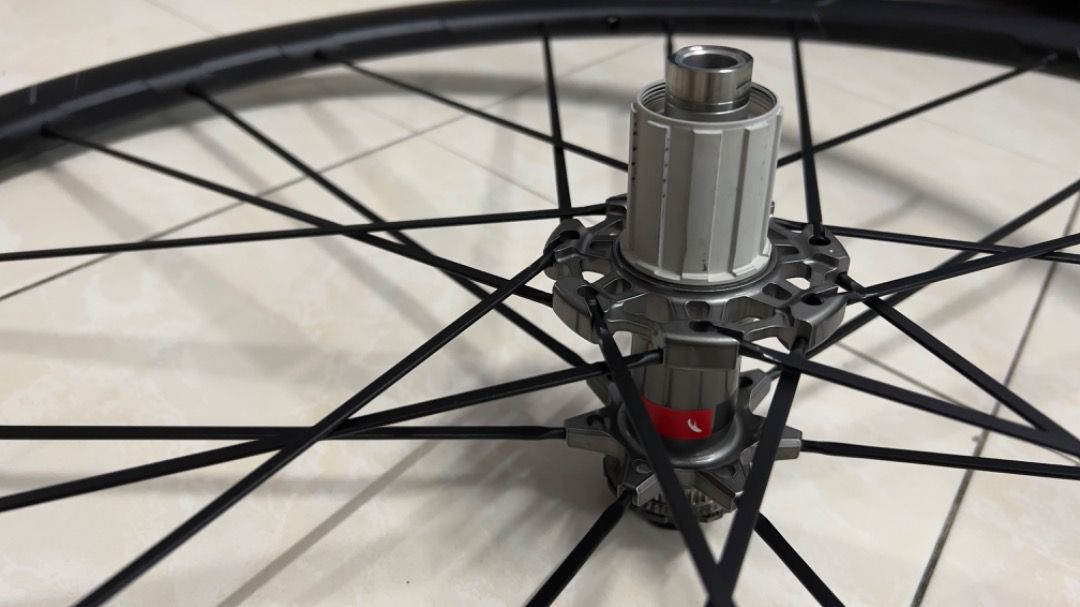 Fulcrum Racing Zero Disc DB,Ultra smooth ceramic bearing, Sports