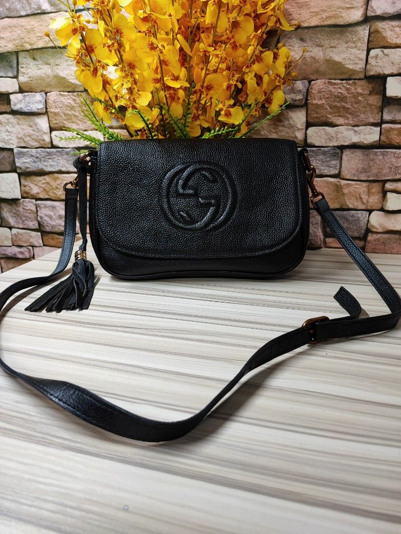 Gucci black leather deals sling bag
