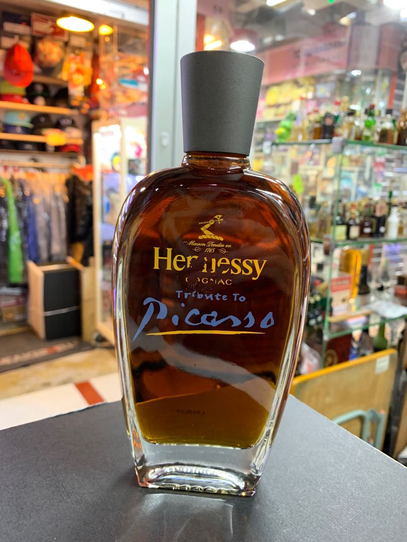 🈹️Hennessy Cognac Picasso 畢加索特別版35cl, 嘢食& 嘢飲, 酒精飲料