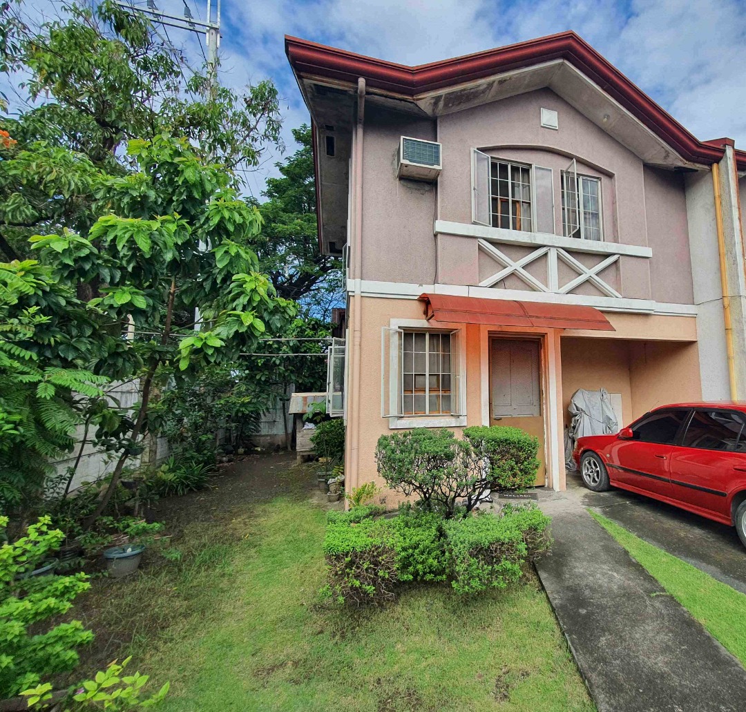 House and Lot for Sale at Naga Road, Las Pinas City, Metro Manila